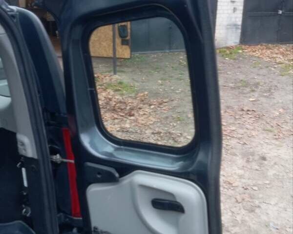 Серый Дачия Logan MCV, объемом двигателя 1.6 л и пробегом 214 тыс. км за 6200 $, фото 11 на Automoto.ua