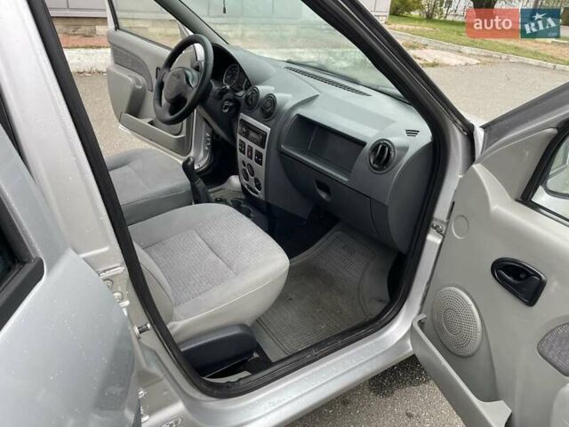 Сірий Дачія Logan MCV, об'ємом двигуна 1.6 л та пробігом 196 тис. км за 4100 $, фото 16 на Automoto.ua