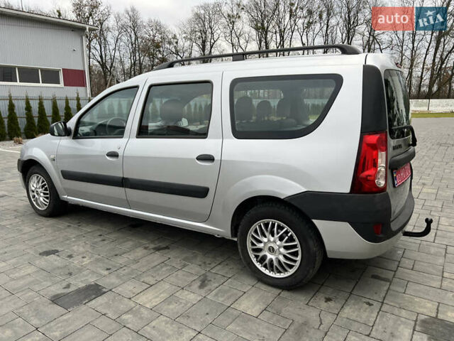 Серый Дачия Logan MCV, объемом двигателя 1.6 л и пробегом 245 тыс. км за 4999 $, фото 12 на Automoto.ua