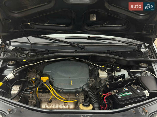 Сірий Дачія Logan MCV, об'ємом двигуна 1.6 л та пробігом 256 тис. км за 3950 $, фото 9 на Automoto.ua