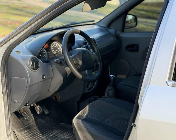 Серый Дачия Logan MCV, объемом двигателя 1.6 л и пробегом 313 тыс. км за 2999 $, фото 8 на Automoto.ua