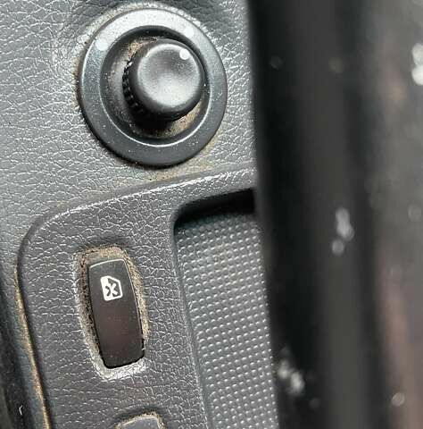 Сірий Дачія Logan MCV, об'ємом двигуна 1.6 л та пробігом 196 тис. км за 4100 $, фото 23 на Automoto.ua