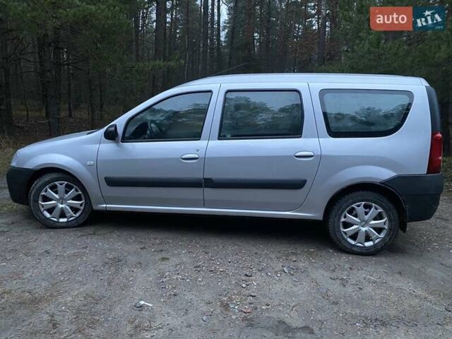 Серый Дачия Logan MCV, объемом двигателя 1.6 л и пробегом 196 тыс. км за 3900 $, фото 1 на Automoto.ua