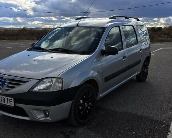 Дачия Logan MCV 2008 в Черновцах на Automoto.ua Серый Дачия Logan MCV, объемом двигателя 1.6 л и пробегом 110 тыс. км за 5450 $, фото 23 на Automoto.ua