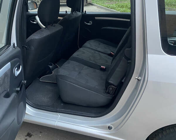 Сірий Дачія Logan MCV, об'ємом двигуна 1.6 л та пробігом 213 тис. км за 6450 $, фото 16 на Automoto.ua