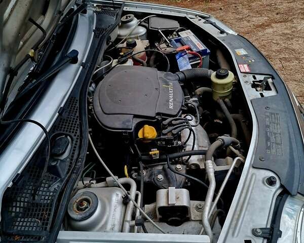 Серый Дачия Logan MCV, объемом двигателя 1.6 л и пробегом 169 тыс. км за 6500 $, фото 106 на Automoto.ua