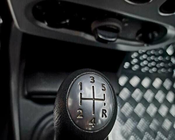 Серый Дачия Logan MCV, объемом двигателя 1.6 л и пробегом 169 тыс. км за 6500 $, фото 50 на Automoto.ua