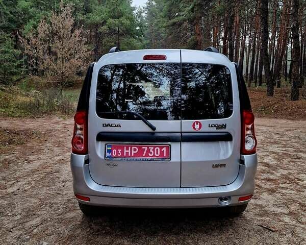 Серый Дачия Logan MCV, объемом двигателя 1.6 л и пробегом 169 тыс. км за 6500 $, фото 6 на Automoto.ua