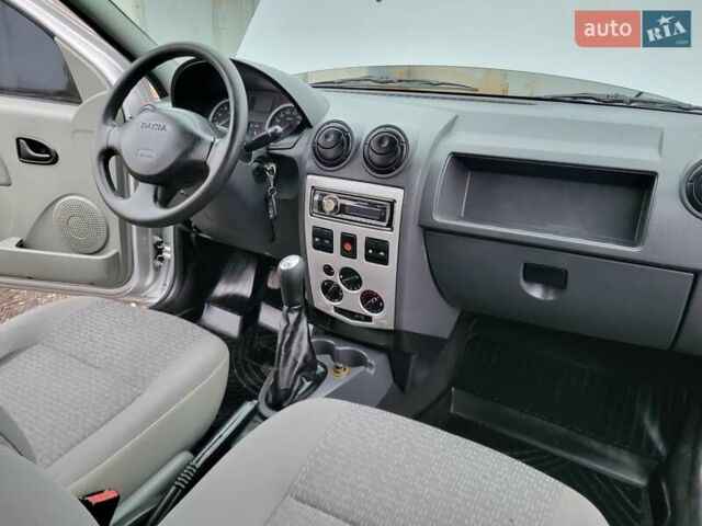 Сірий Дачія Logan MCV, об'ємом двигуна 1.6 л та пробігом 164 тис. км за 5300 $, фото 12 на Automoto.ua