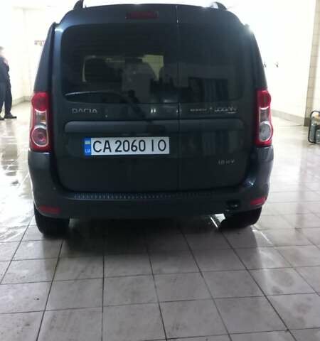 Серый Дачия Logan MCV, объемом двигателя 1.6 л и пробегом 199 тыс. км за 6000 $, фото 1 на Automoto.ua