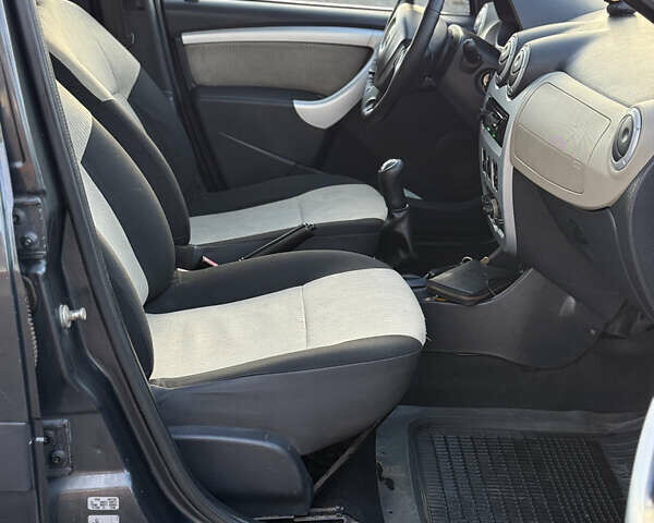 Сірий Дачія Logan MCV, об'ємом двигуна 1.5 л та пробігом 320 тис. км за 4500 $, фото 15 на Automoto.ua