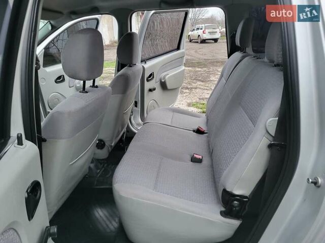 Сірий Дачія Logan MCV, об'ємом двигуна 1.6 л та пробігом 164 тис. км за 5300 $, фото 19 на Automoto.ua