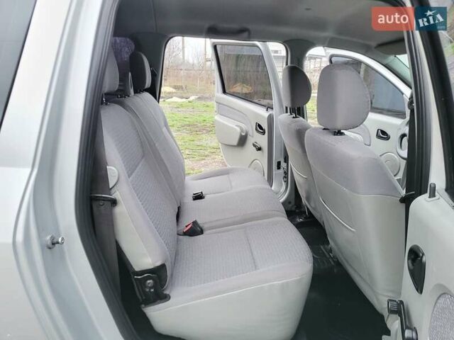 Сірий Дачія Logan MCV, об'ємом двигуна 1.6 л та пробігом 164 тис. км за 5300 $, фото 16 на Automoto.ua