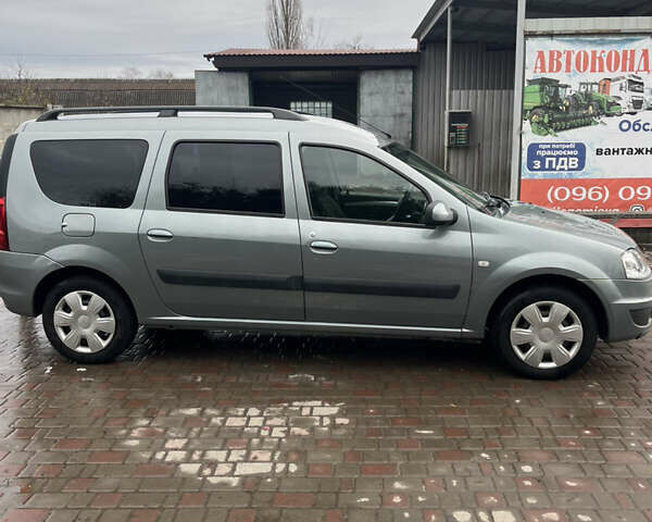 Сірий Дачія Logan MCV, об'ємом двигуна 1.6 л та пробігом 212 тис. км за 5800 $, фото 4 на Automoto.ua
