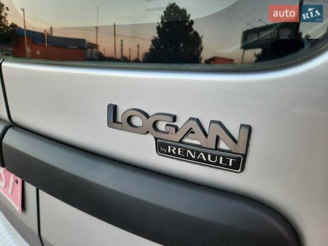 Серый Дачия Logan MCV, объемом двигателя 1.6 л и пробегом 188 тыс. км за 6400 $, фото 56 на Automoto.ua