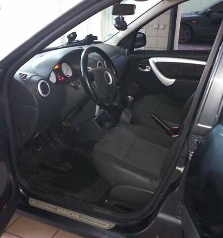 Серый Дачия Logan MCV, объемом двигателя 1.6 л и пробегом 199 тыс. км за 6000 $, фото 3 на Automoto.ua