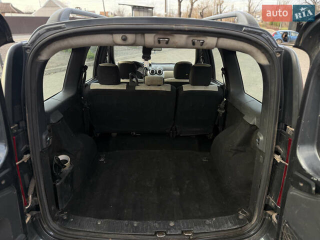 Сірий Дачія Logan MCV, об'ємом двигуна 1.5 л та пробігом 320 тис. км за 4500 $, фото 18 на Automoto.ua