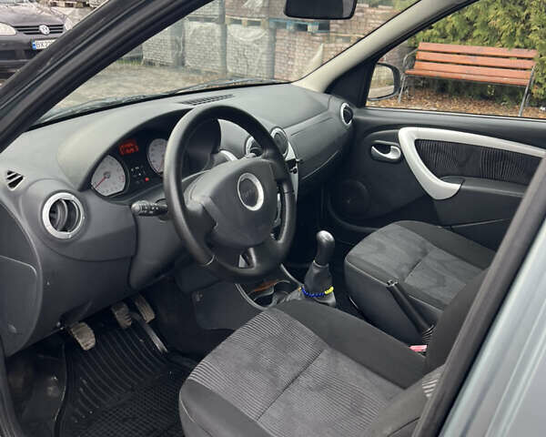 Сірий Дачія Logan MCV, об'ємом двигуна 1.6 л та пробігом 212 тис. км за 5800 $, фото 11 на Automoto.ua