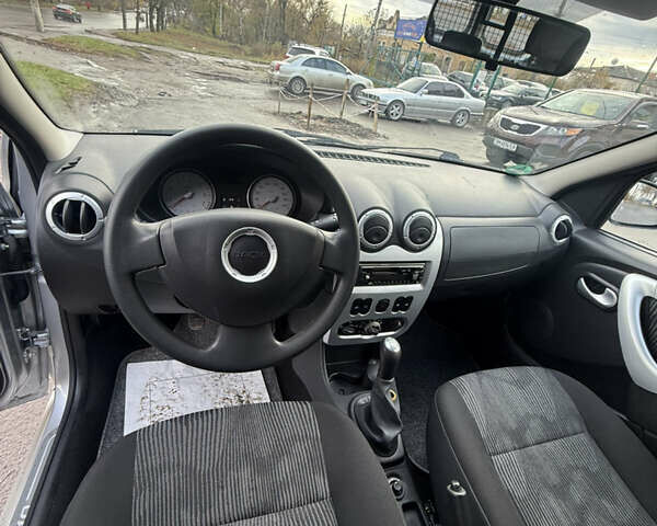 Сірий Дачія Logan MCV, об'ємом двигуна 1.6 л та пробігом 113 тис. км за 7200 $, фото 2 на Automoto.ua