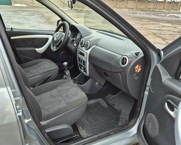 Серый Дачия Logan MCV, объемом двигателя 1.6 л и пробегом 174 тыс. км за 5950 $, фото 77 на Automoto.ua