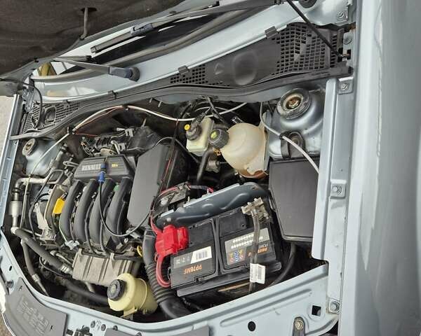 Серый Дачия Logan MCV, объемом двигателя 1.6 л и пробегом 174 тыс. км за 5950 $, фото 12 на Automoto.ua