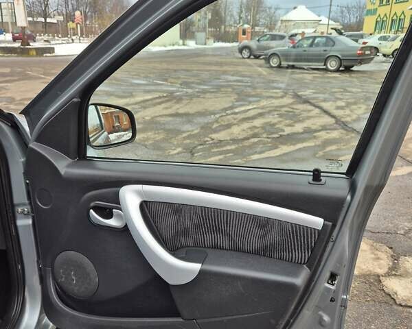 Серый Дачия Logan MCV, объемом двигателя 1.6 л и пробегом 174 тыс. км за 5950 $, фото 78 на Automoto.ua