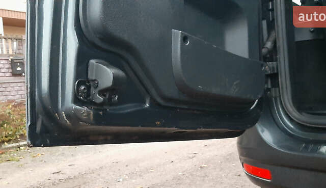 Серый Дачия Logan MCV, объемом двигателя 1.6 л и пробегом 180 тыс. км за 6650 $, фото 23 на Automoto.ua