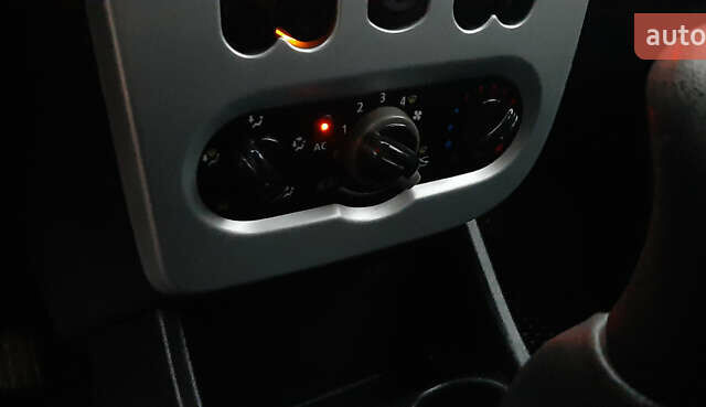 Серый Дачия Logan MCV, объемом двигателя 1.6 л и пробегом 180 тыс. км за 6650 $, фото 48 на Automoto.ua