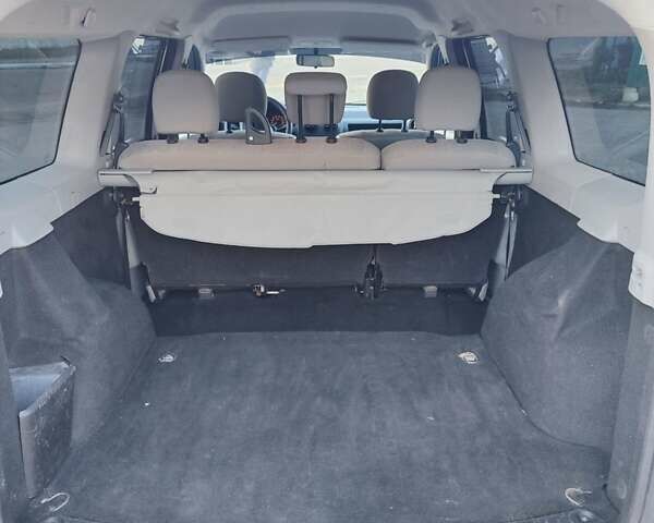 Серый Дачия Logan MCV, объемом двигателя 1.6 л и пробегом 219 тыс. км за 5900 $, фото 30 на Automoto.ua