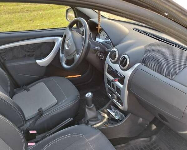 Серый Дачия Logan MCV, объемом двигателя 1.6 л и пробегом 123 тыс. км за 6300 $, фото 7 на Automoto.ua