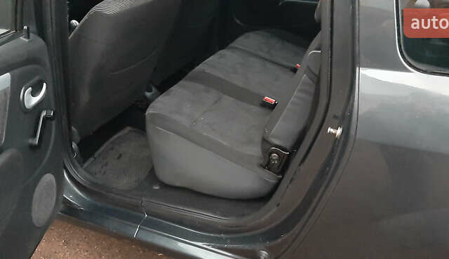Серый Дачия Logan MCV, объемом двигателя 1.6 л и пробегом 180 тыс. км за 6650 $, фото 44 на Automoto.ua