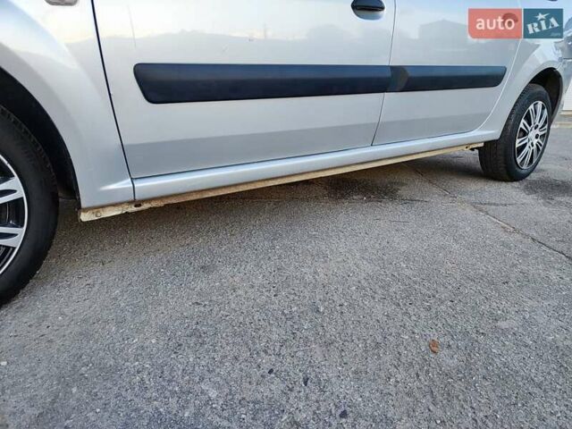 Серый Дачия Logan MCV, объемом двигателя 1.6 л и пробегом 219 тыс. км за 5900 $, фото 14 на Automoto.ua