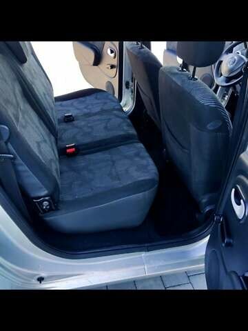 Сірий Дачія Logan MCV, об'ємом двигуна 1.6 л та пробігом 162 тис. км за 6950 $, фото 26 на Automoto.ua