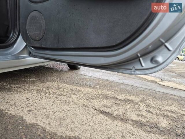 Серый Дачия Logan MCV, объемом двигателя 1.6 л и пробегом 174 тыс. км за 5950 $, фото 76 на Automoto.ua