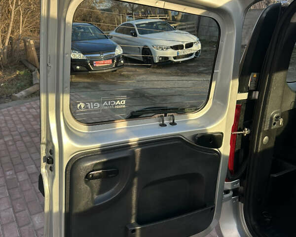 Сірий Дачія Logan MCV, об'ємом двигуна 1.6 л та пробігом 172 тис. км за 6150 $, фото 8 на Automoto.ua