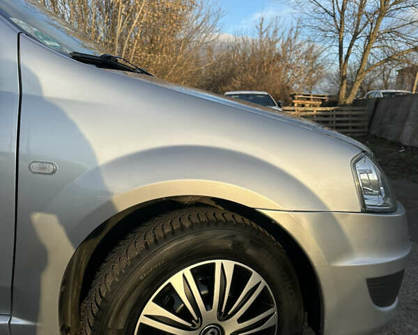 Сірий Дачія Logan MCV, об'ємом двигуна 1.6 л та пробігом 172 тис. км за 6150 $, фото 46 на Automoto.ua