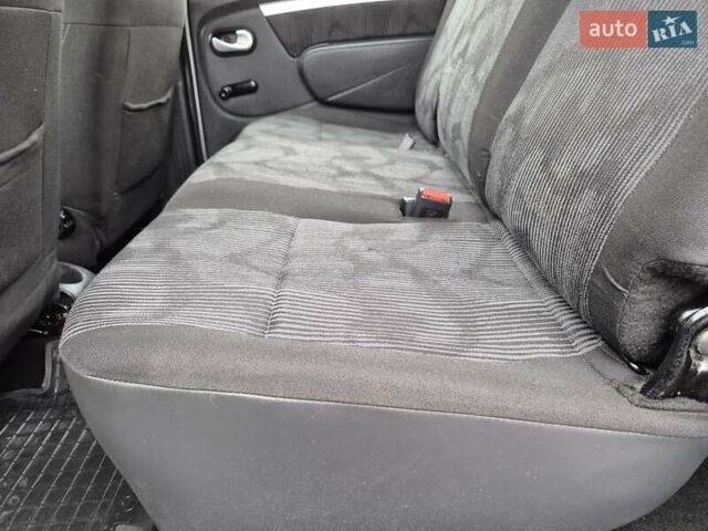 Серый Дачия Logan MCV, объемом двигателя 1.6 л и пробегом 174 тыс. км за 5950 $, фото 67 на Automoto.ua