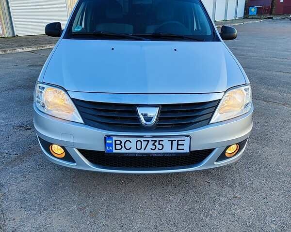 Серый Дачия Logan MCV, объемом двигателя 1.6 л и пробегом 219 тыс. км за 5900 $, фото 6 на Automoto.ua