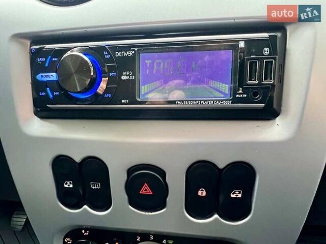 Сірий Дачія Logan MCV, об'ємом двигуна 1.6 л та пробігом 168 тис. км за 6800 $, фото 83 на Automoto.ua