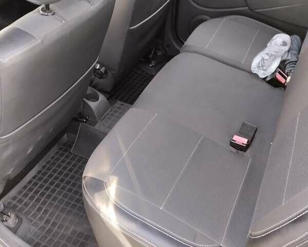 Серый Дачия Logan MCV, объемом двигателя 1.6 л и пробегом 123 тыс. км за 6300 $, фото 4 на Automoto.ua