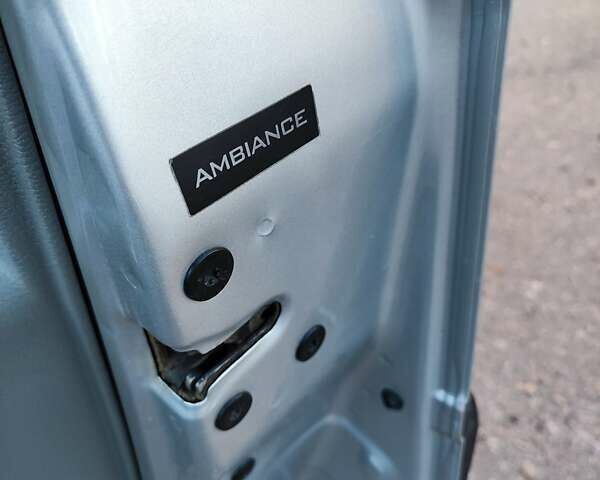 Серый Дачия Logan MCV, объемом двигателя 1.6 л и пробегом 219 тыс. км за 5900 $, фото 8 на Automoto.ua