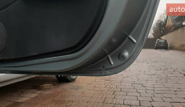 Серый Дачия Logan MCV, объемом двигателя 1.6 л и пробегом 174 тыс. км за 6150 $, фото 25 на Automoto.ua