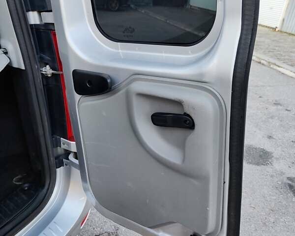 Серый Дачия Logan MCV, объемом двигателя 1.6 л и пробегом 219 тыс. км за 5900 $, фото 32 на Automoto.ua