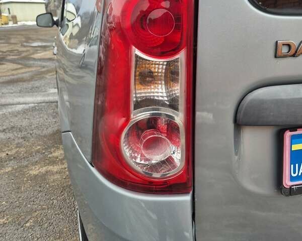 Серый Дачия Logan MCV, объемом двигателя 1.6 л и пробегом 174 тыс. км за 5950 $, фото 35 на Automoto.ua