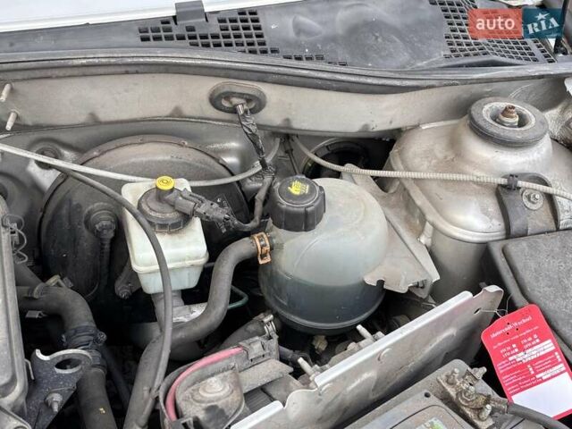 Серый Дачия Logan MCV, объемом двигателя 1.6 л и пробегом 173 тыс. км за 6649 $, фото 62 на Automoto.ua