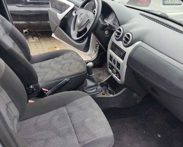 Сірий Дачія Logan MCV, об'ємом двигуна 1.6 л та пробігом 162 тис. км за 6950 $, фото 4 на Automoto.ua