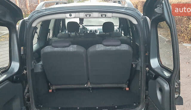 Серый Дачия Logan MCV, объемом двигателя 1.6 л и пробегом 180 тыс. км за 6650 $, фото 22 на Automoto.ua