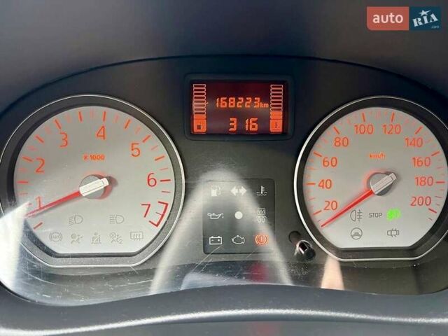 Сірий Дачія Logan MCV, об'ємом двигуна 1.6 л та пробігом 168 тис. км за 6800 $, фото 104 на Automoto.ua