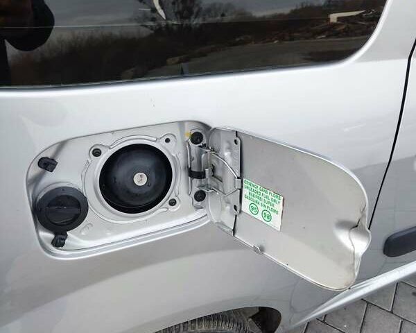 Серый Дачия Logan MCV, объемом двигателя 1.6 л и пробегом 163 тыс. км за 6950 $, фото 15 на Automoto.ua