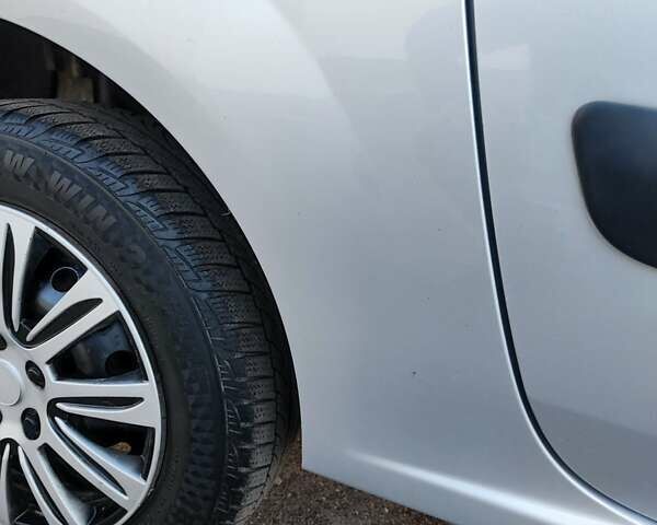 Серый Дачия Logan MCV, объемом двигателя 1.6 л и пробегом 219 тыс. км за 5900 $, фото 26 на Automoto.ua